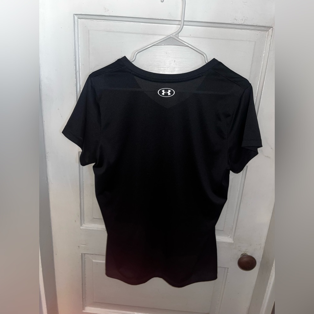 Under Armour UA Tech V-Neck Short-Sleeve Shirt for Ladies - Picture 7 of 7